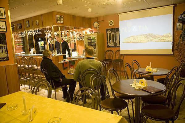 Pokoje Goscinne Akropol Poznan Ngoại thất bức ảnh