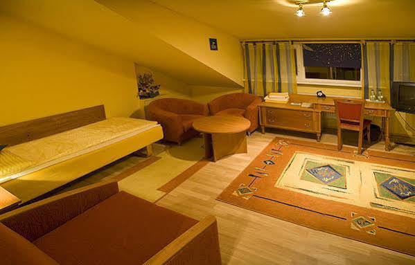 Pokoje Goscinne Akropol Poznan Ngoại thất bức ảnh