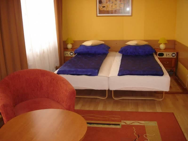 Pokoje Goscinne Akropol Poznan Ngoại thất bức ảnh